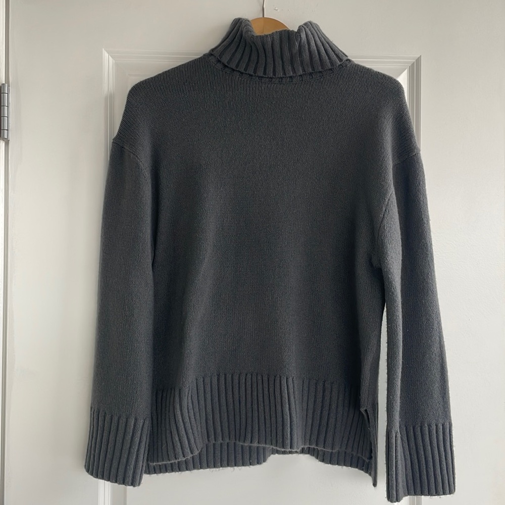 H&M grayish blue turtleneck sweater szXS